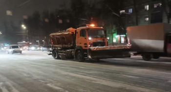 Уборка дорог в Нижнем Новгороде продолжалась всю ночь 13 февраля