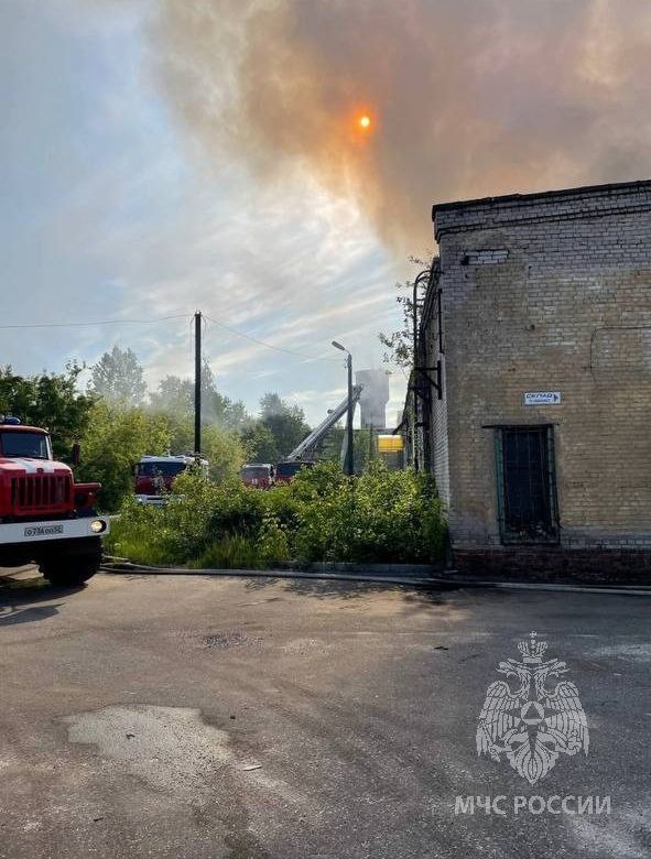 Пожар в цехе по переработке пластика произошёл в районе нижегородского завода "Красная Этна"