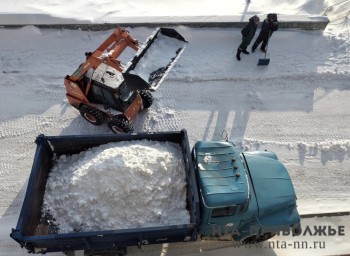 Дорожники Чебоксар увеличивают количество спецтехники для уборки снега