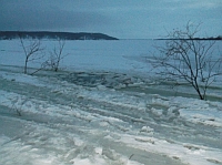 &quot;Нива Шевроле&quot; провалилась под лед в Нижегородской области