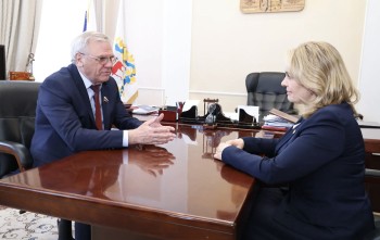 Евгений Люлин встретился с будущим депутатом ЗСНО Юлией Гаревской