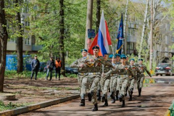 В Нижегородской области накануне Дня Победы проходят персональные парады возле домов ветеранов