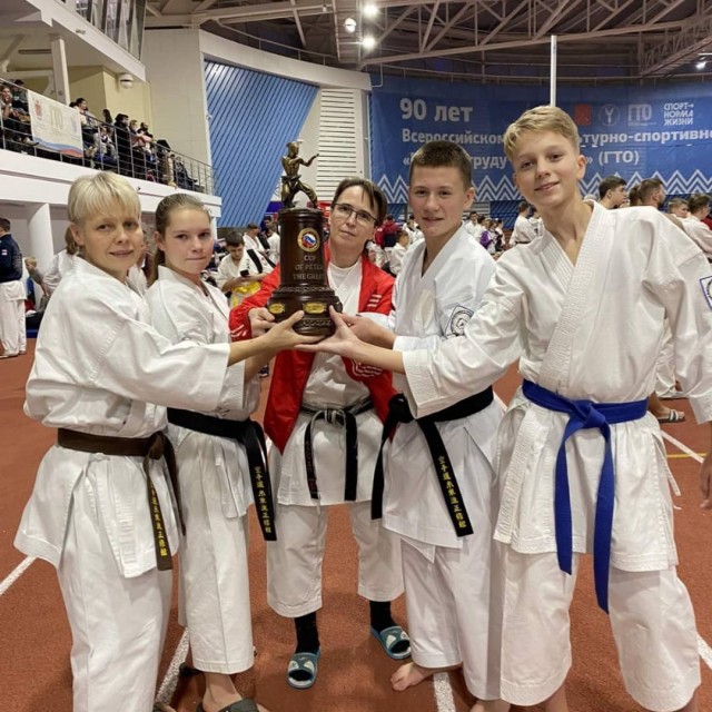Нижегородские каратисты завоевали 15 медалей на турнире в Санкт-Петербурге 