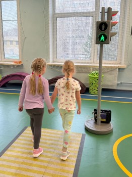 Около 6 тысяч детей прошли занятия по безопасности на дорогах