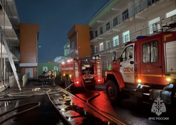 Семь человек пострадали при пожаре в инфекционной больнице Саратова