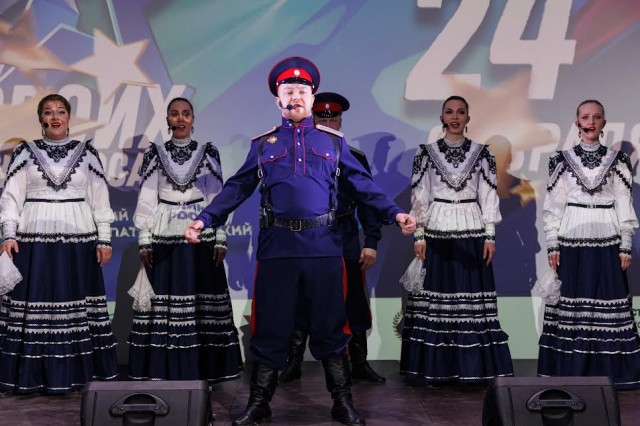 Концерт патриотической песни "Своих не бросаем!" прошел в Доме народного единства в Нижнем Новгороде
