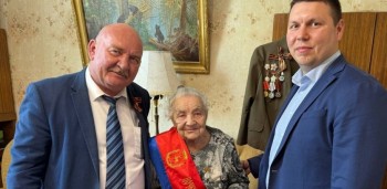 104-летняя Екатерина Жустева стала "Почетным гражданином Нижнего Новгорода" 104-летняя Екатерина Жустева стала "Почетным гражданином Нижнего Новгорода"