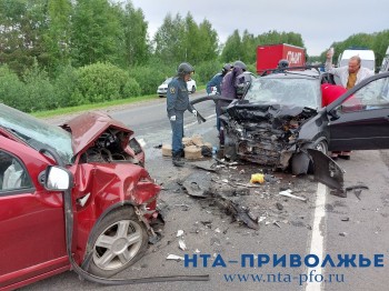 Два человека пострадали в лобовом столкновении на трассе в Нижегородской области Два человека пострадали в лобовом столкновении на трассе в Нижегородской области