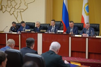 Роман Бусаргин потребовал уволить трёх саратовских главврачей