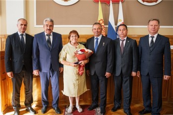 Юбилейные медали "В память о 550-летии города Чебоксары" вручены в столице Чувашии
