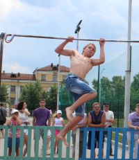 Саровчанин Глотов занял первое место на соревнования по воркауту в Арзамасе

