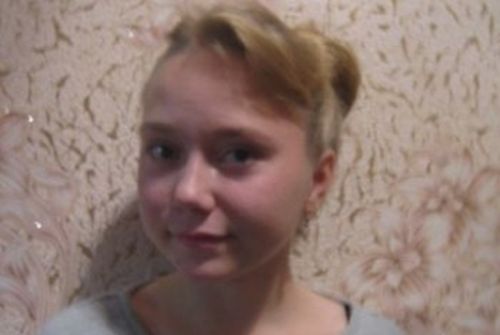  Школьница из Пильны Нижегородской области Анастасия Кузнецова за отвагу на пожаре получила награду от регионального управления МЧС