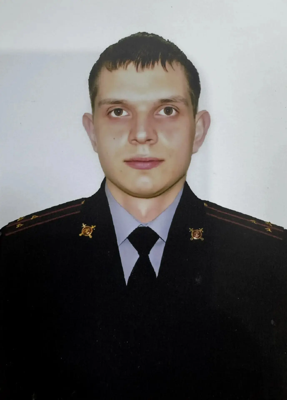 Коллектив оренбургского УМВД выразил соболезнование родным погибшего полицейского 