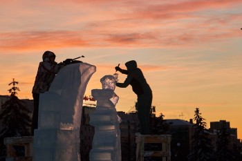 Ледяное "Сердце Пармы" возводят на эспланаде в центре Перми