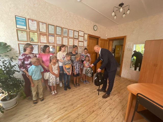 ЛУКОЙЛ поддержал акцию "Скоро в школу" в Нижегородской области ЛУКОЙЛ поддержал акцию "Скоро в школу" в Нижегородской области