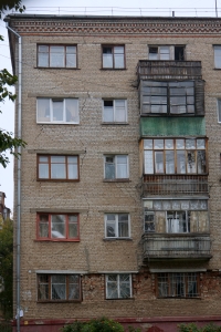 Алексей Ладыков провел встречу с жильцами дома №9 по ул.Петрова города Чебоксары 
