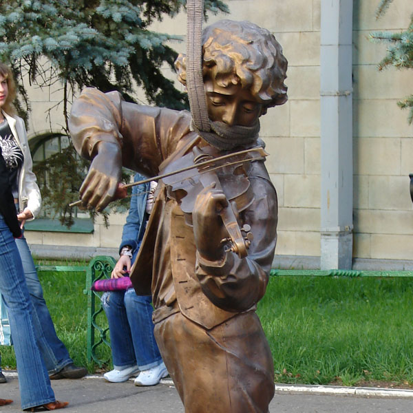 Скульптуры с ул. Б. Покровская в Н.Новгороде убраны на время ремонтных работ - Булавинов