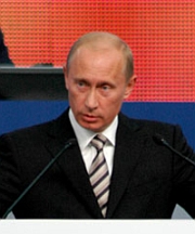 Путин предложил чаще слушать гимн и поднимать флаг
