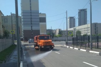 Дополнительные поливомоечные машины выведены на дороги Нижнего Новгорода