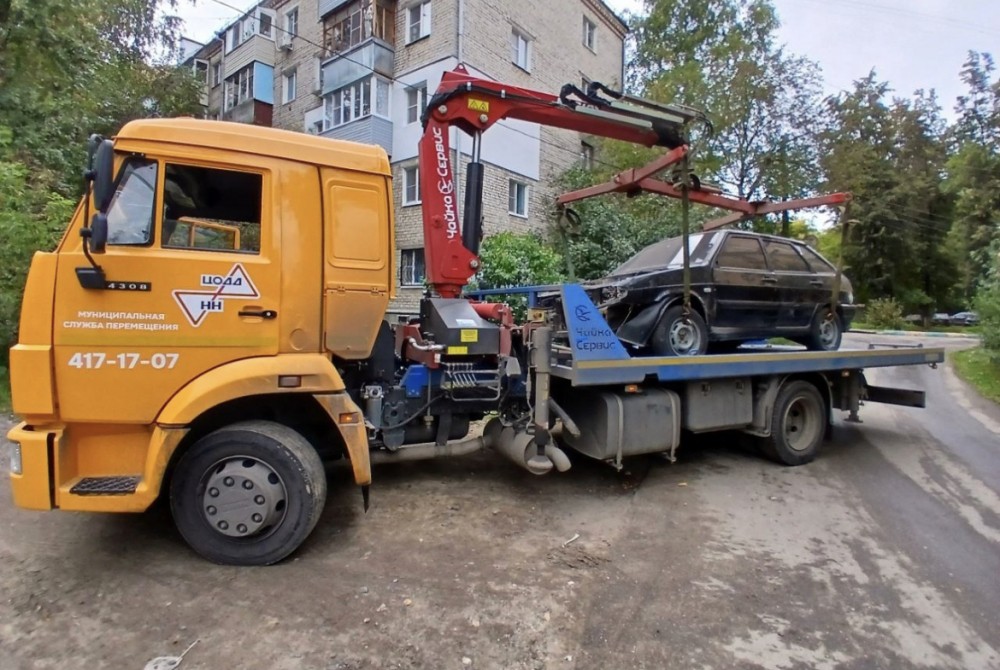 53 брошенных авто убрали с улиц Ленинского района Нижнего Новгорода