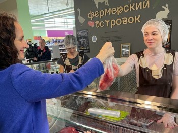 Первый "Фермерский островок" открылся в одном из крупных магазинов Нижнего Новгорода