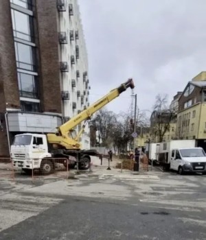 Утечку устранили на перкрестке ул. Ошарской и Грузинской в Нижнем Новгороде