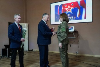 В Нижнем Новгороде наградили 21 сотрудника 422-го госпиталя