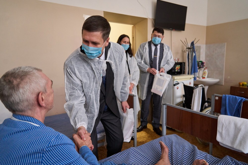 Участников СВО в нижегородских госпиталях поздравили с Новым годом