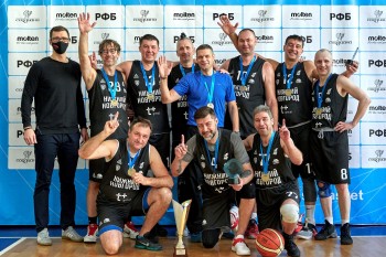Сборная Нижегородской области одержала победу на первенстве России по баскетболу среди ветеранов 45+