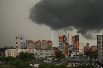 МЧС предупреждает о прохождении грозового фронта по Нижегородской области в ближайшие часы