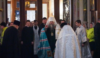 Евангелие на 29 языках прочли в нижегородском соборе Александра Невского