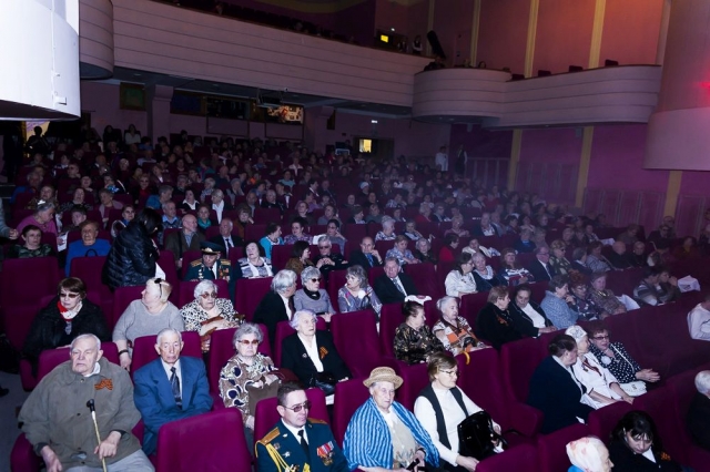 Более 400 человек приняли участие в проходившем в Нижнем Новгороде торжественном собрании, посвященном Дню Победы Более 400 человек приняли участие в проходившем в Нижнем Новгороде торжественном собрании, посвященном Дню Победы