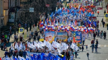 &quot;Первомайские мероприятия прошли на хорошем уровне, впереди День Победы&quot;, - Алексей Ладыков