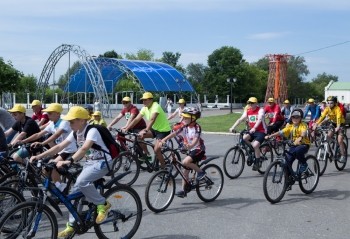 Почти 500 сотрудников ВМЗ и жителей Выксы приняли участие в велопробеге ко Дню металлурга