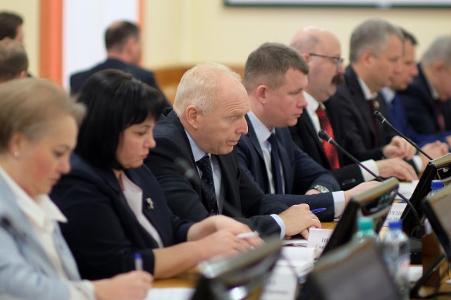 Правительственных кураторов закрепили за муниципалитетами Кировской области