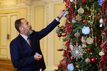 Игорь Комаров принял участие в акции «Ёлка желаний-2025»