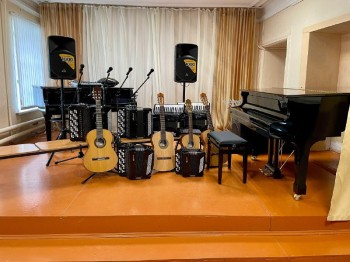 Десять школ искусств в Нижегородской области получили оснащение