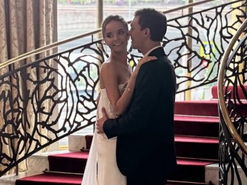 Дина Аверина вышла замуж в преддверии Дня семьи, любви и верности Дина Аверина вышла замуж в преддверии Дня семьи, любви и верности