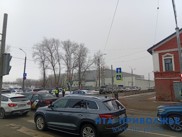 Движение транспорта по Совнаркомовской закрыли из-за пожара на Нижегородской ярмарке Движение транспорта по Совнаркомовской закрыли из-за пожара на Нижегородской ярмарке