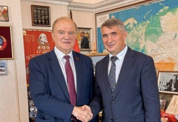 Глава Чувашии Олег Николаев встретился с Геннадием Зюгановым Глава Чувашии Олег Николаев встретился с Геннадием Зюгановым