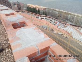 Монтаж ступеней начался на Чкаловской лестнице в Нижнем Новгороде.