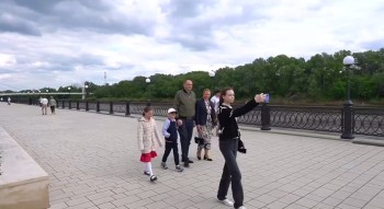 Разрушенную паводком набережную в Оренбурге открыли после ремонта Разрушенную паводком набережную в Оренбурге открыли после ремонта