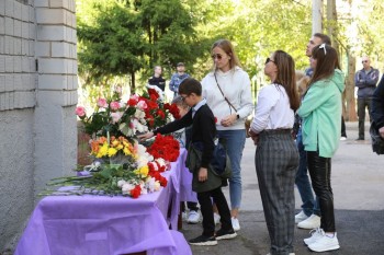 Поминальные мероприятия прошли в Ижевске в годовщину трагедии в школе №88