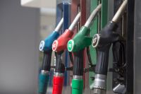 Цены на бензин в Чебоксарах остались практически на прежнем уровне 
