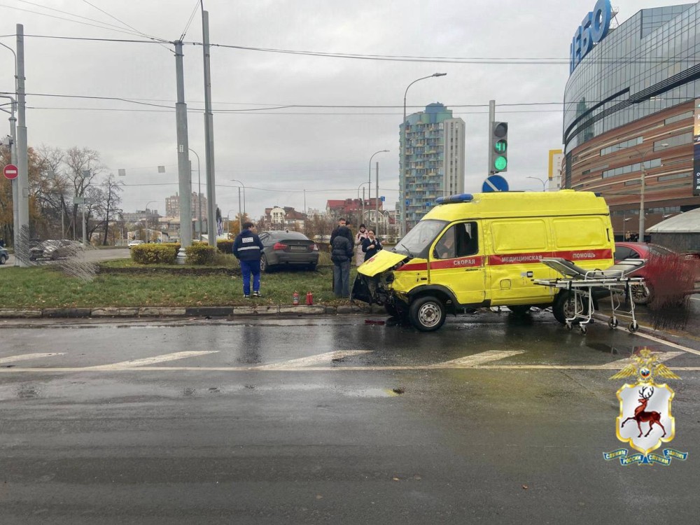 Водитель BMW стал виновником ДТП с реанимобилем в Нижнем Новгороде Водитель BMW стал виновником ДТП с реанимобилем в Нижнем Новгороде