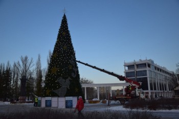 18-метровая ёлка установлена в Чебоксарах
