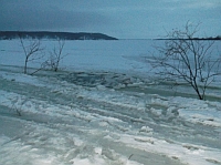 УАЗ провалился под лед в Сокольском районе Нижегородской области