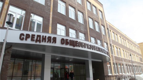 Иван Моторин и Алексей Ладыков в ходе выездного совещания проинспектировали строительство образовательных учреждений г. Чебоксары Иван Моторин и Алексей Ладыков в ходе выездного совещания проинспектировали строительство образовательных учреждений г. Чебоксары