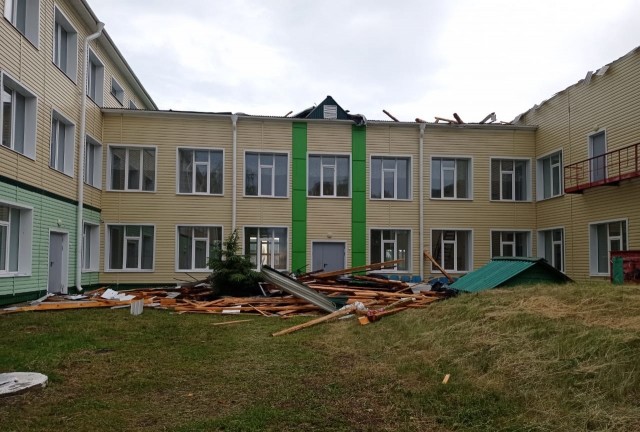 Почти 12 тыс. человек в Чувашии остались без света после грозы Почти 12 тыс. человек в Чувашии остались без света после грозы