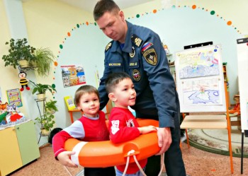 Алексей Ладыков поручил провести уроки безопасности во всех детских садах Чебоксар